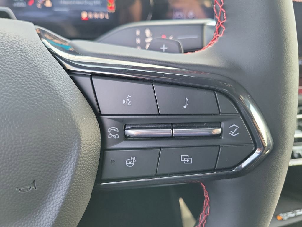 New 2026 Chevrolet Traverse RS w/ LPO, Floor Liner Package FWD image 6
