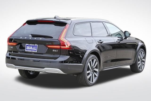 New 2025 Volvo V90 B6 Cross Country Plus w/ Protection Package Premier image 9