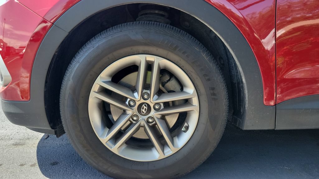 Used 2018 Hyundai Santa Fe Sport w/ 2.4L Value Package 02 FWD image 3