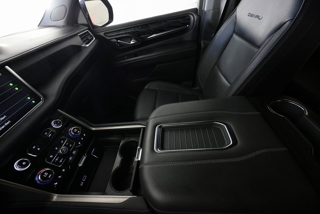 Used 2024 GMC Yukon Denali w/ Max Trailering Package image 37