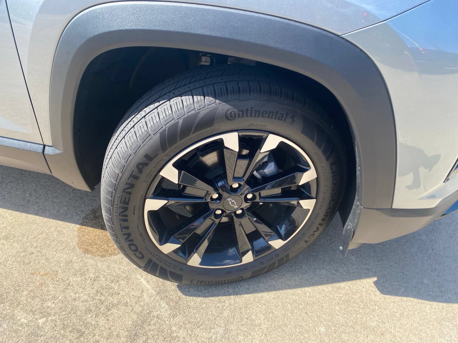 New 2027 Chevrolet Equinox RS w/ Safety and Technology Package FWD image 8