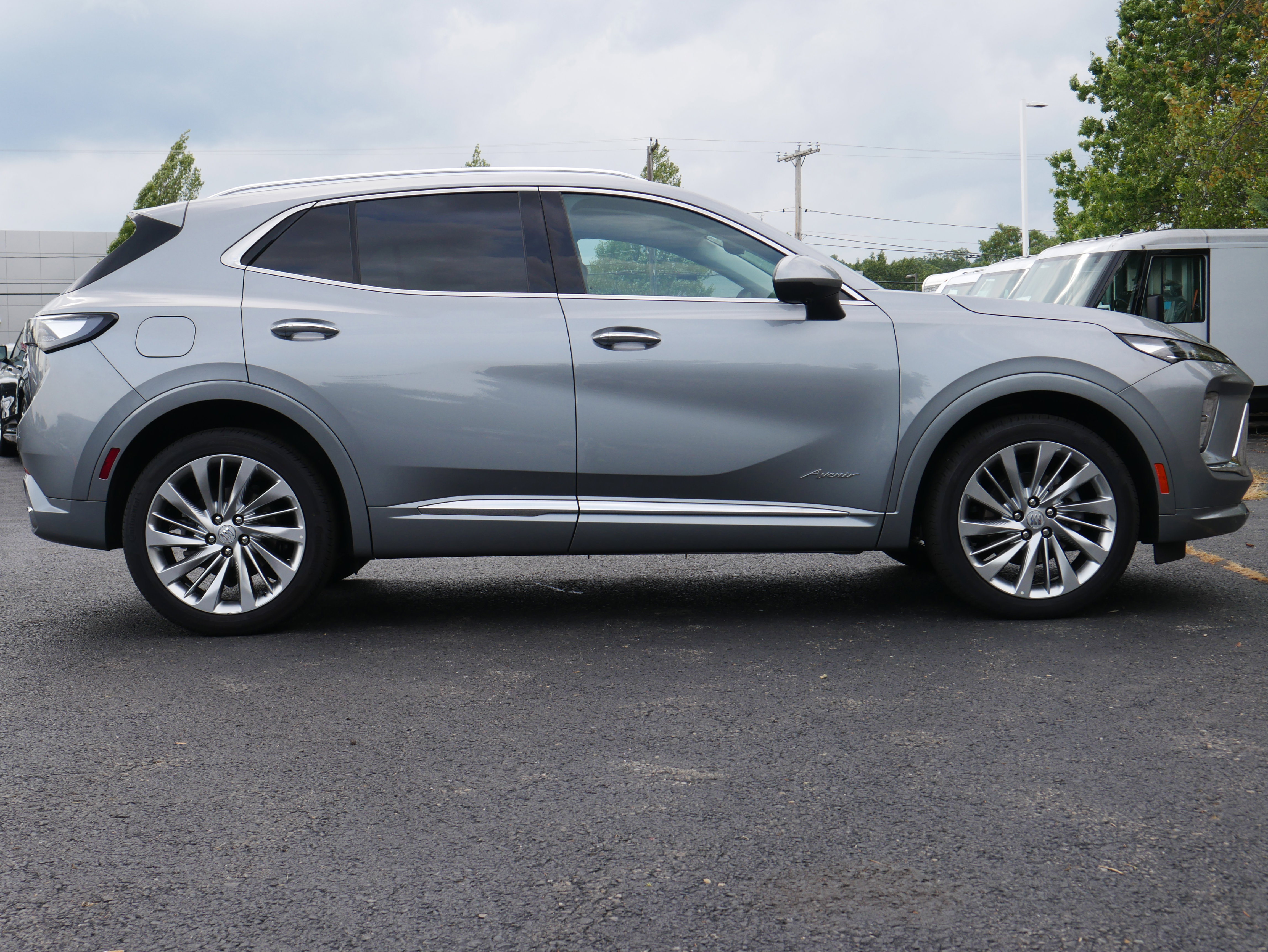 Certified 2024 Buick Envision Avenir image 8