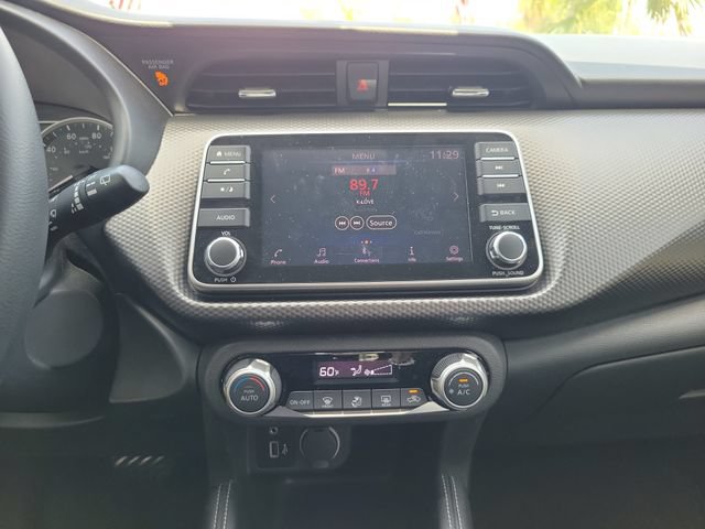 Used 2018 Nissan Kicks SV FWD image 22