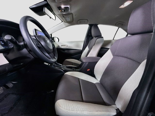 Used 2025 Toyota Corolla LE FWD image 20
