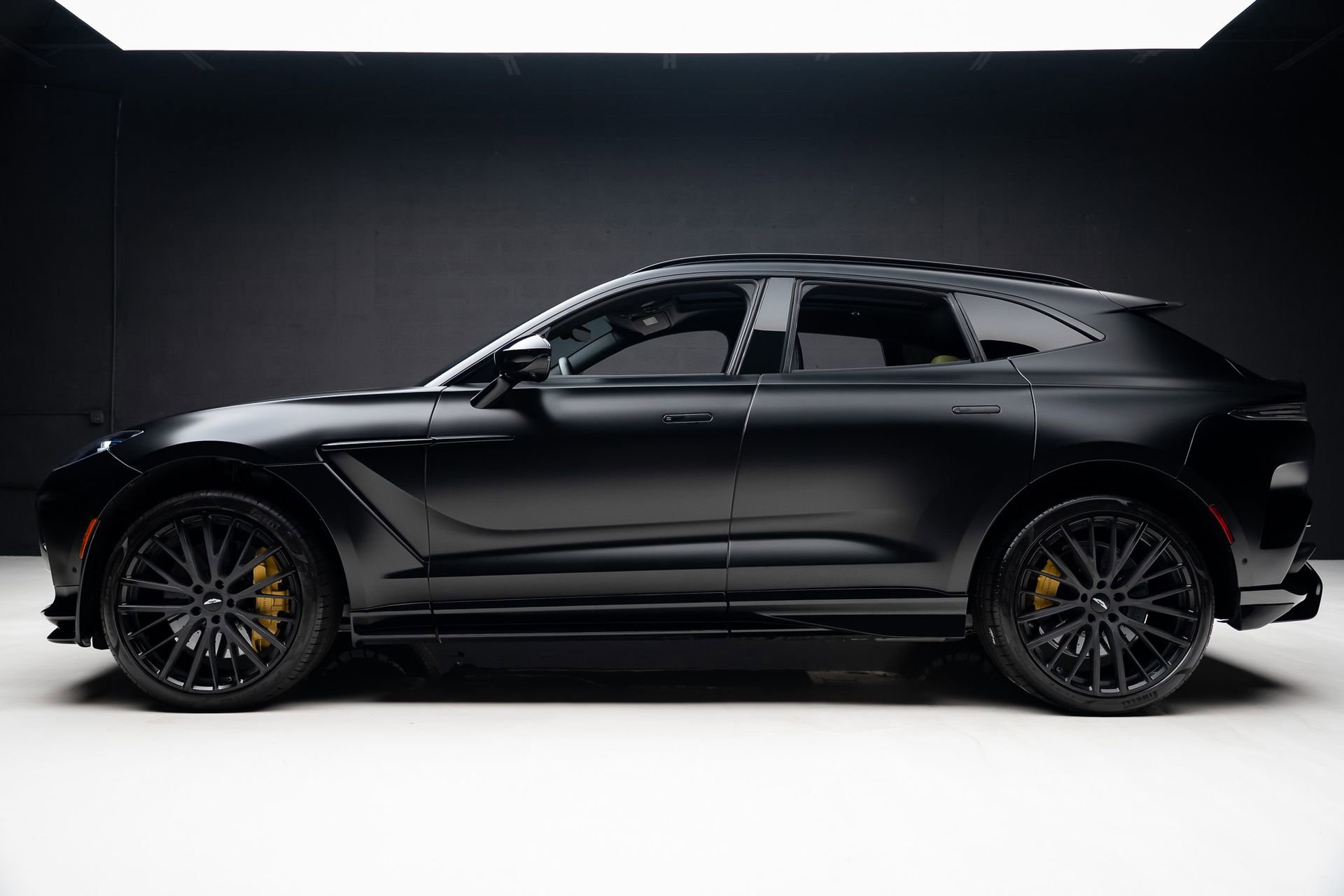 Used 2023 Aston Martin DBX 707 image 17