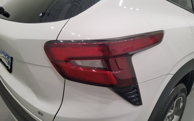 Used 2024 Chevrolet Trax LT image 12