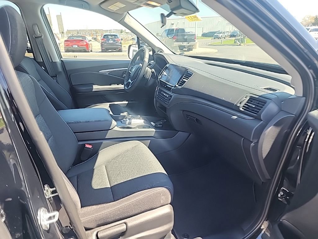 Certified 2024 Honda Ridgeline Sport image 32