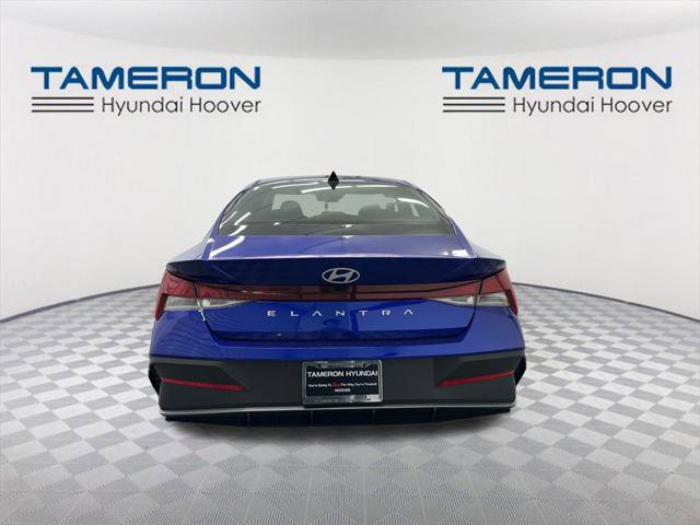 New 2026 Hyundai Elantra SE w/ Cargo Package image 4