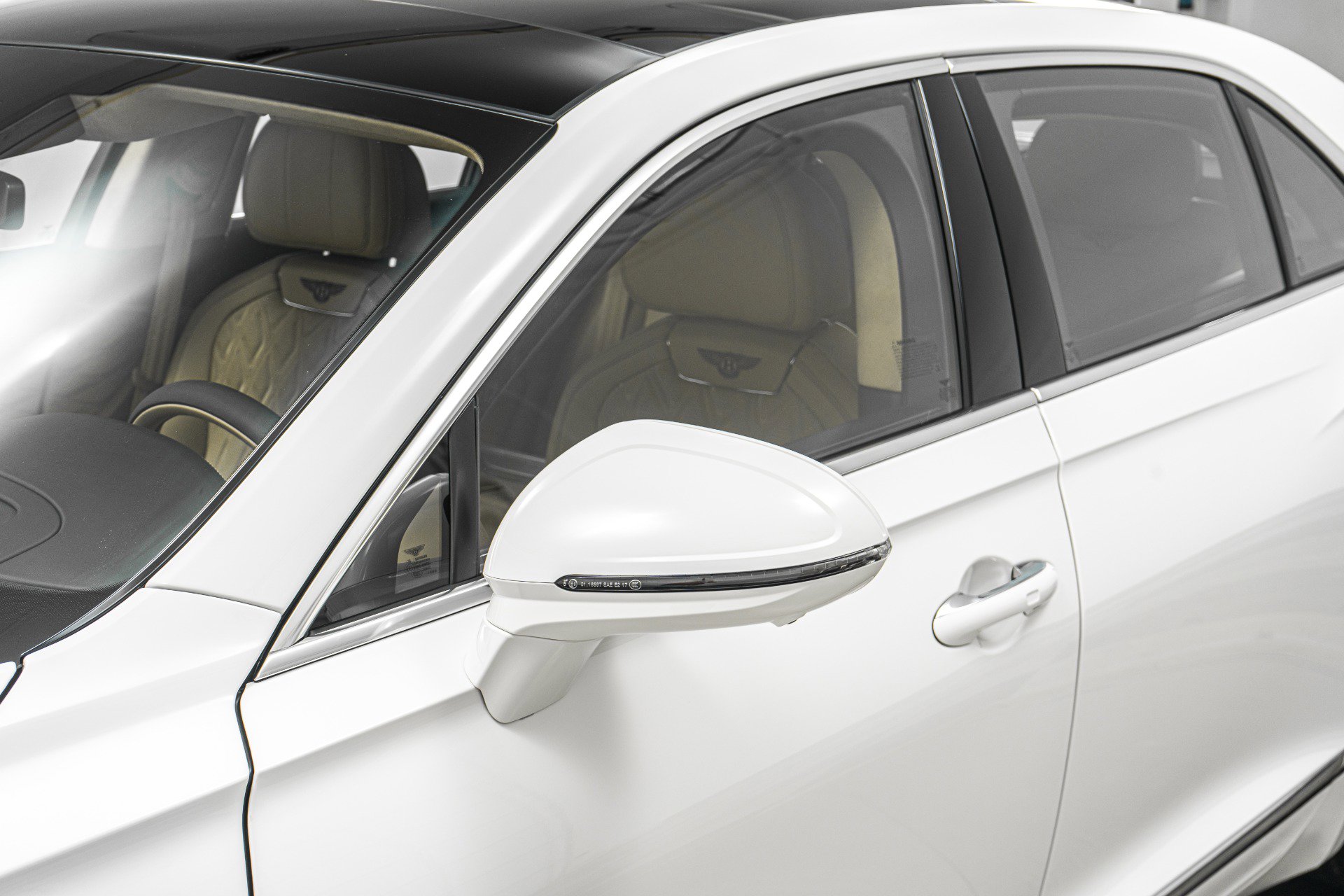 Used 2026 Bentley Flying Spur Plug-In Hybrid image 36