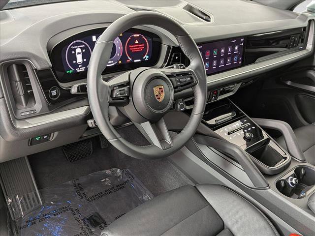 Certified 2025 Porsche Cayenne image 4
