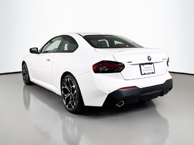 Used 2026 BMW 230i xDrive Coupe w/ Premium Package AWD/4WD image 5