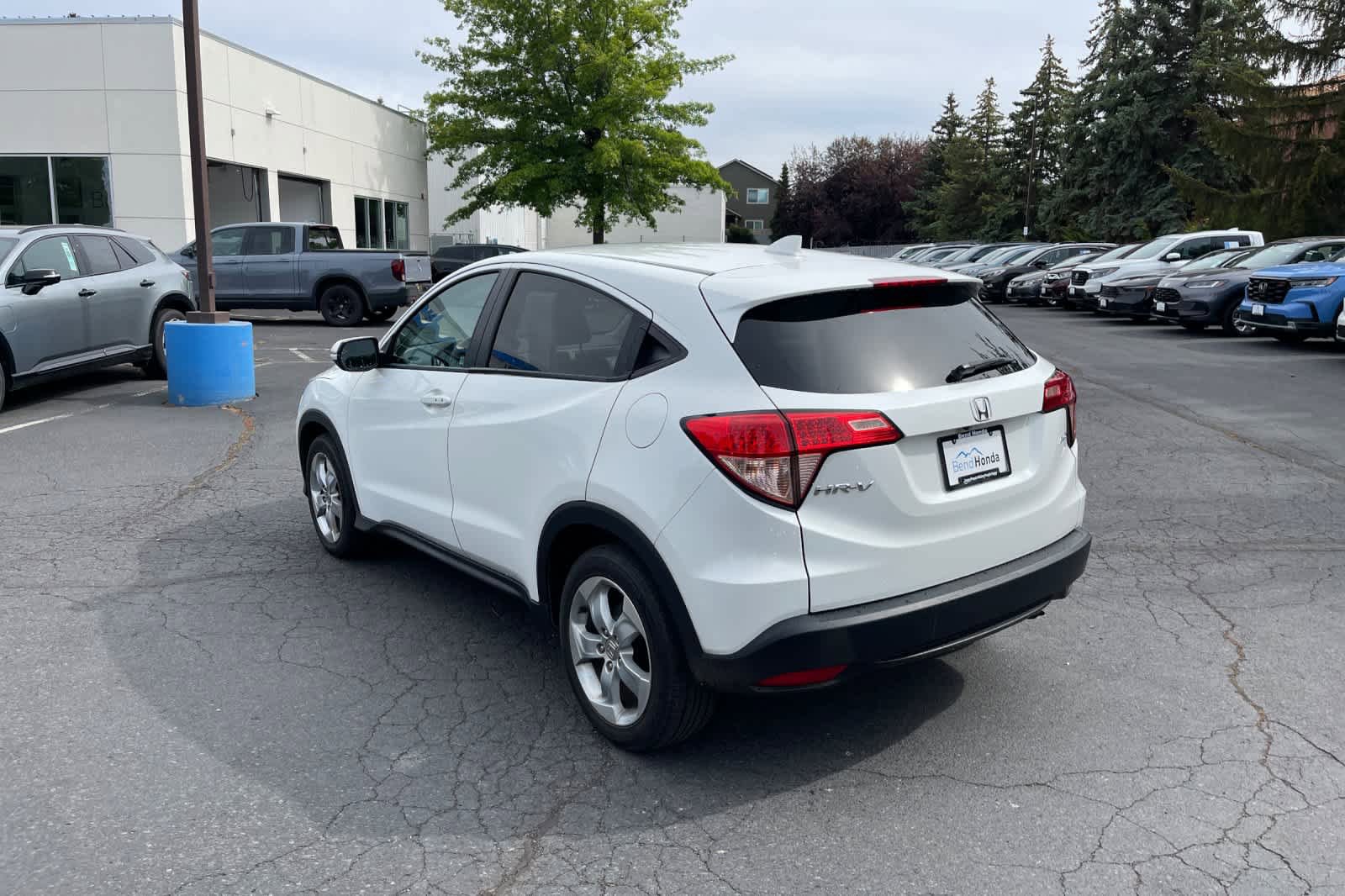 Used 2016 Honda HR-V EX image 3