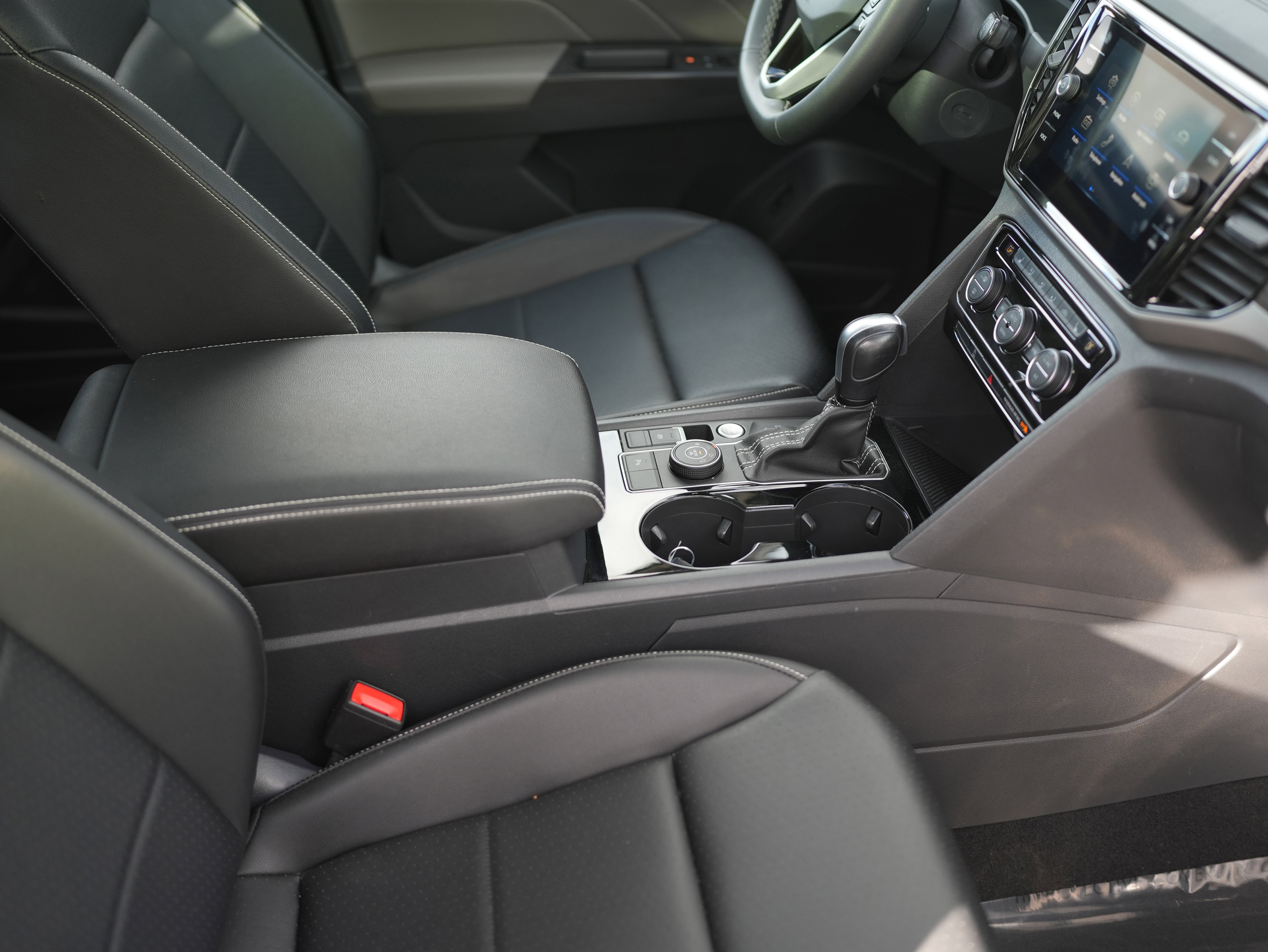 Certified 2023 Volkswagen Atlas SE w/ Panoramic Sunroof Package image 18