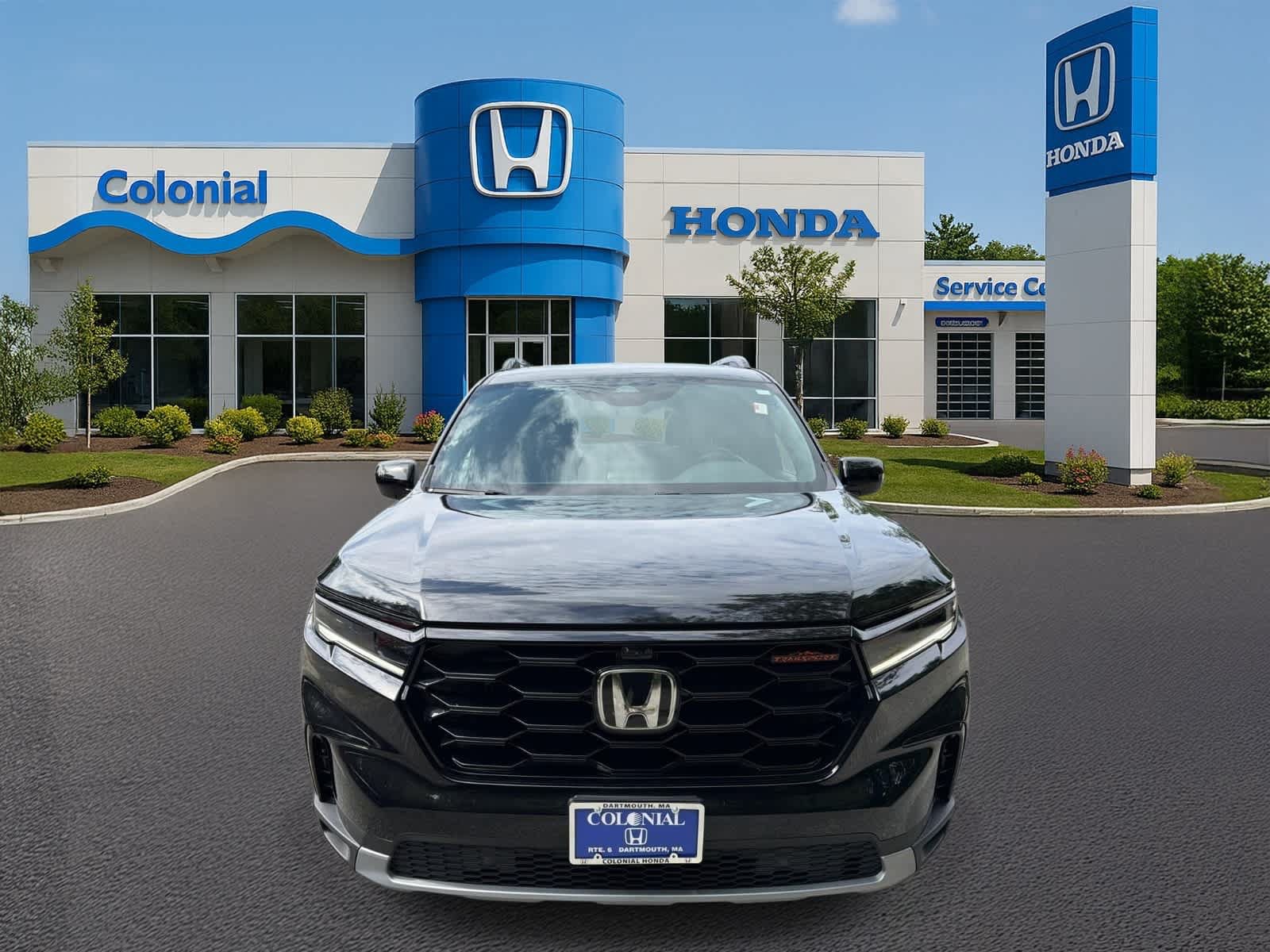 Used 2025 Honda Pilot TrailSport image 9