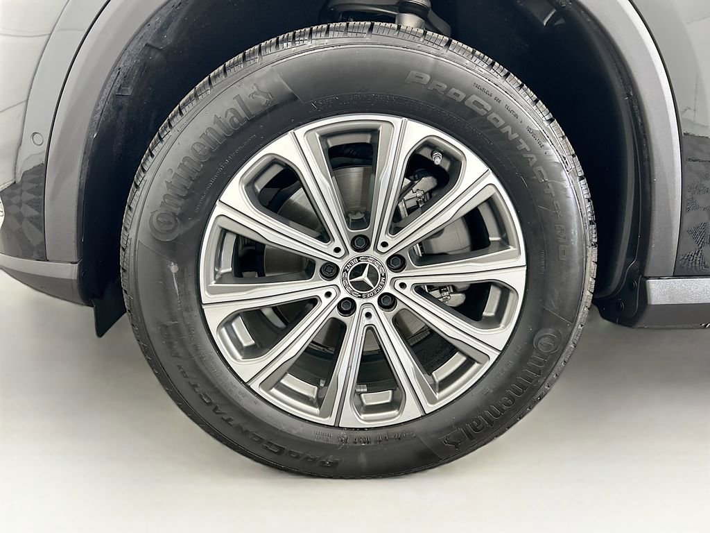 Certified 2025 Mercedes-Benz GLC 300 image 29