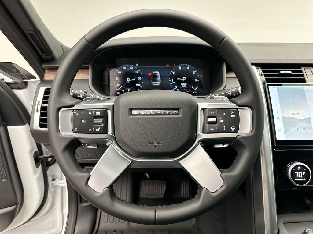 Used 2025 Land Rover Discovery S AWD/4WD image 12