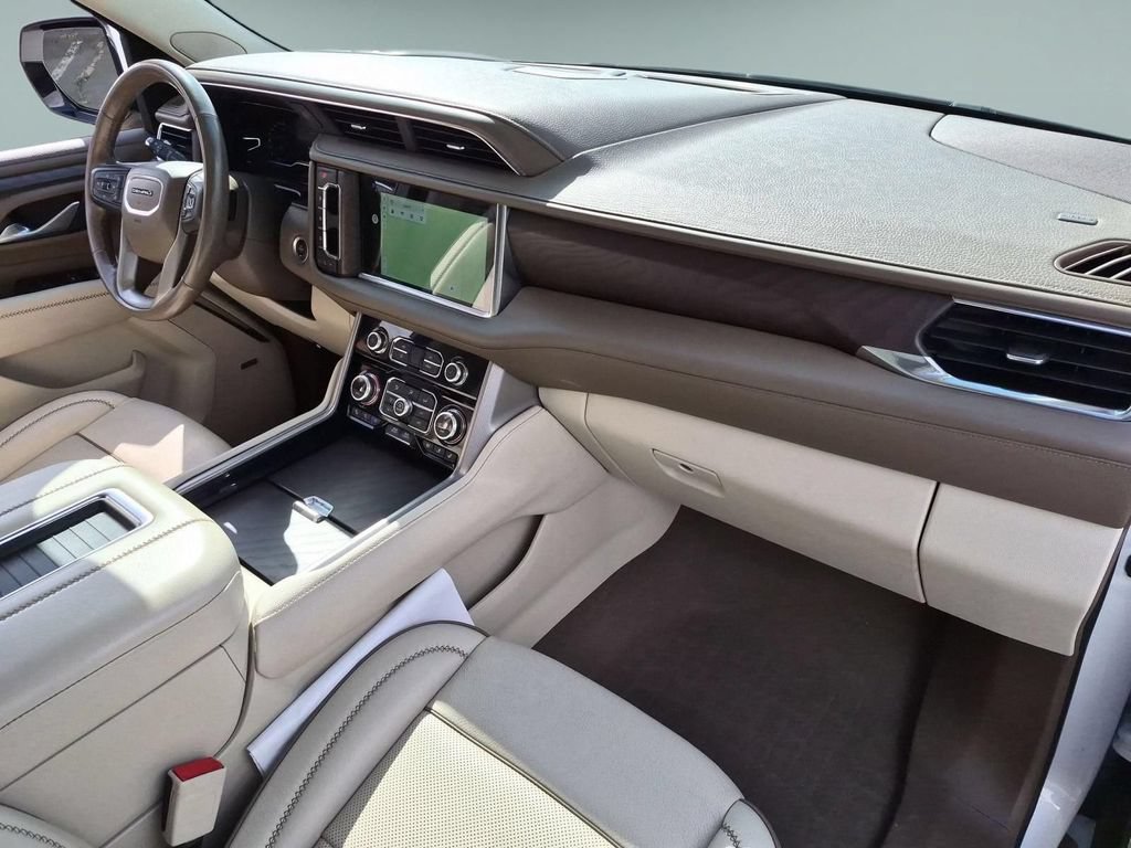 Used 2022 GMC Yukon XL Denali AWD/4WD image 29