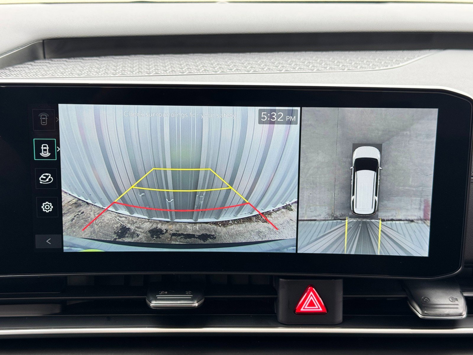 Used 2025 Kia Carnival SX w/ SX Dark Edition Package image 26