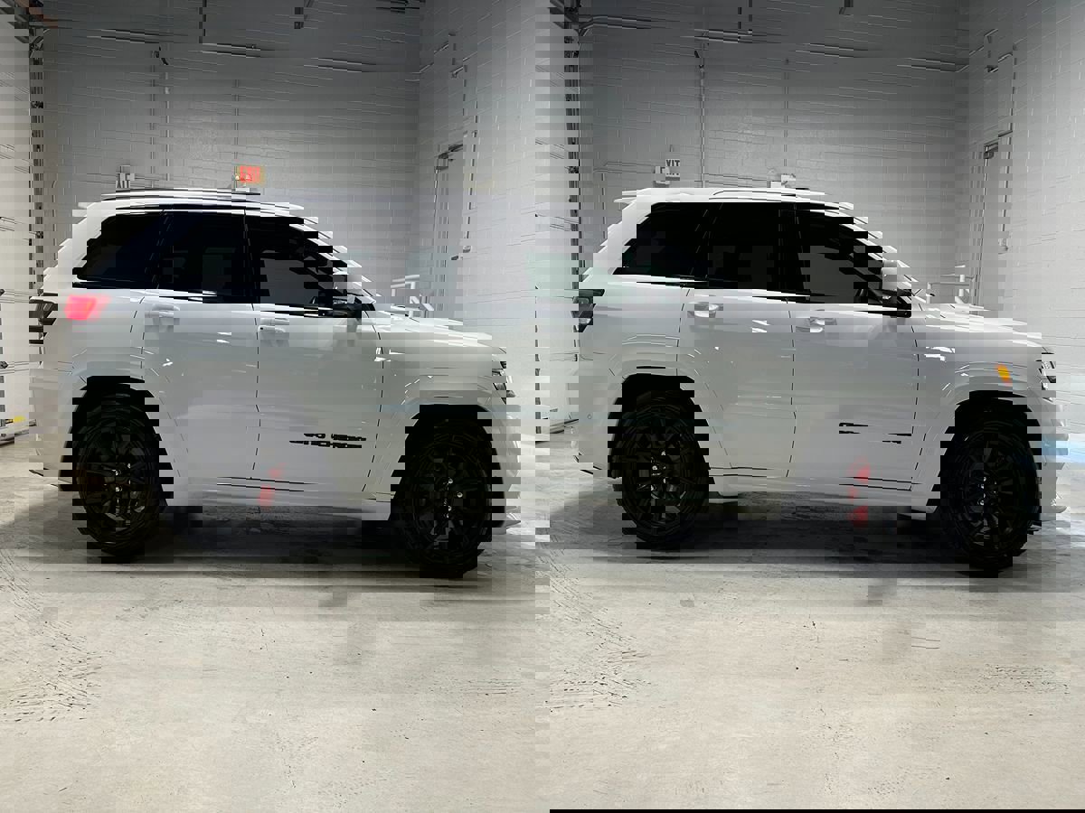 Used 2020 Jeep Grand Cherokee SRT AWD/4WD image 2