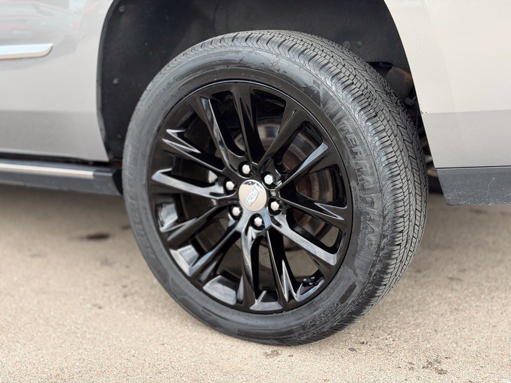 Used 2017 Cadillac Escalade Premium Luxury AWD/4WD image 28