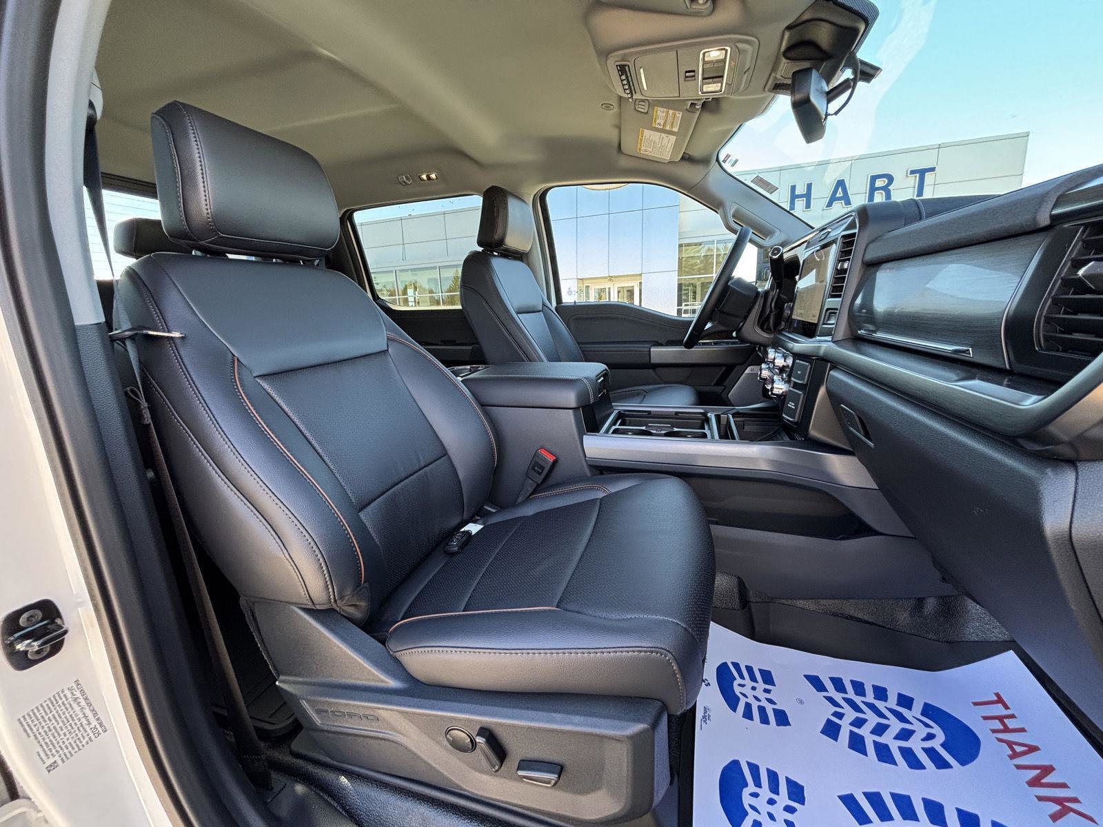 New 2026 Ford F350 Lariat w/ Black Appearance Package image 19