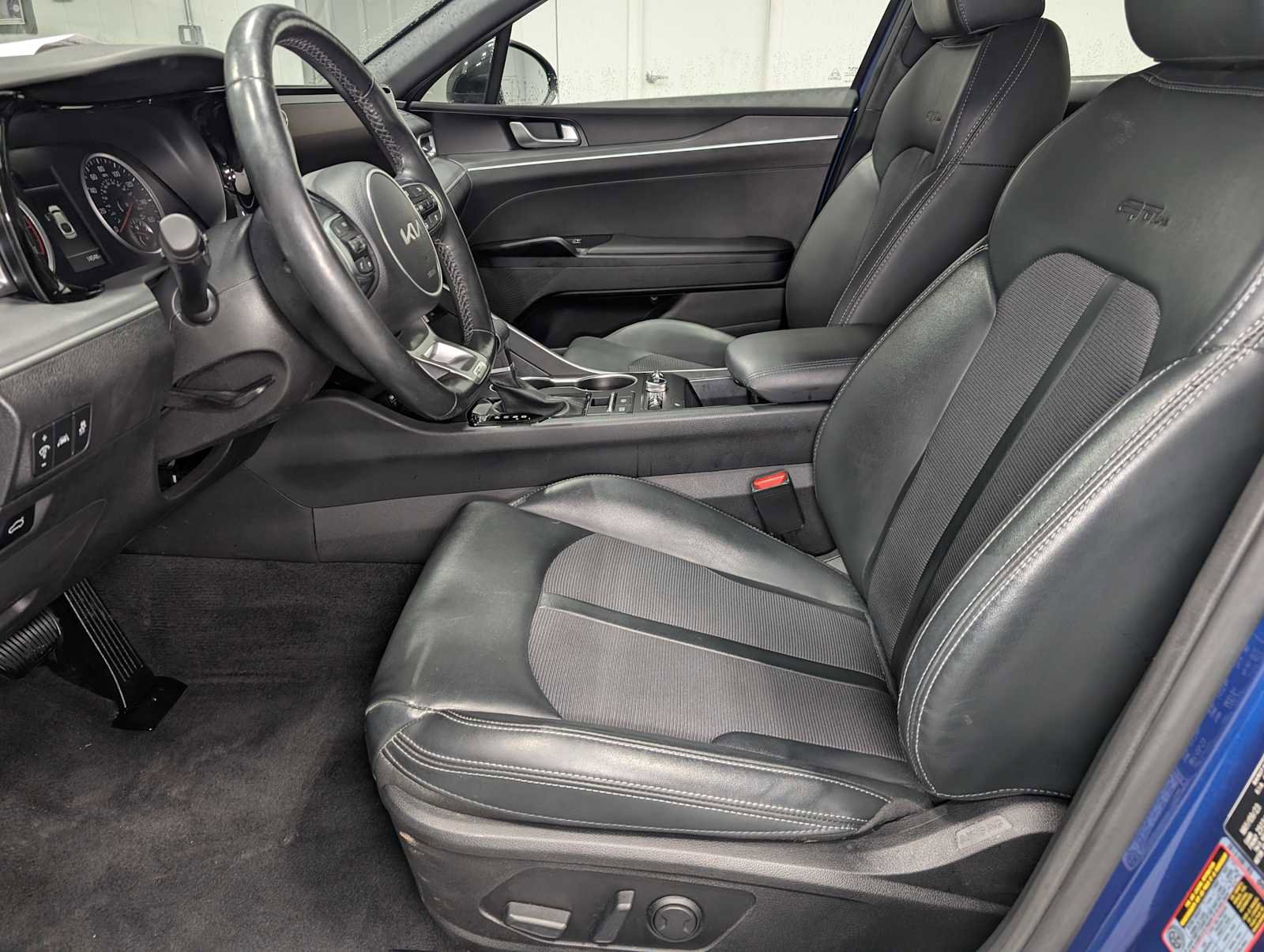 Used 2023 Kia K5 GT-Line w/ GT-Line Premium Package image 4