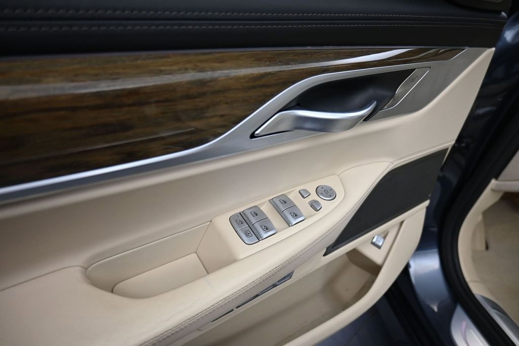 Used 2016 BMW 740i RWD image 9