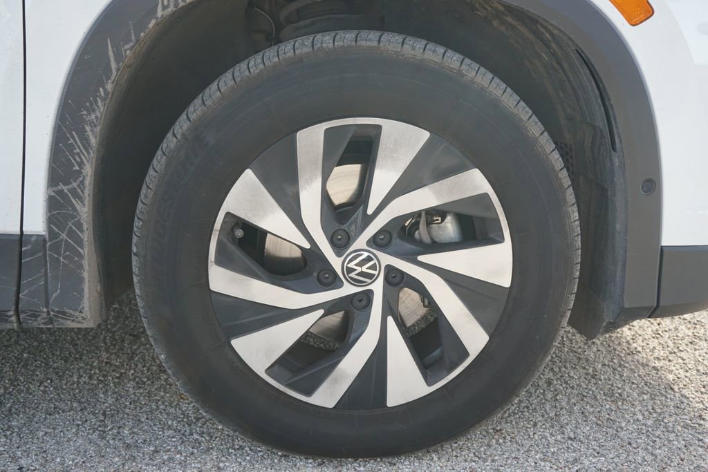 Used 2025 Volkswagen Tiguan S image 5