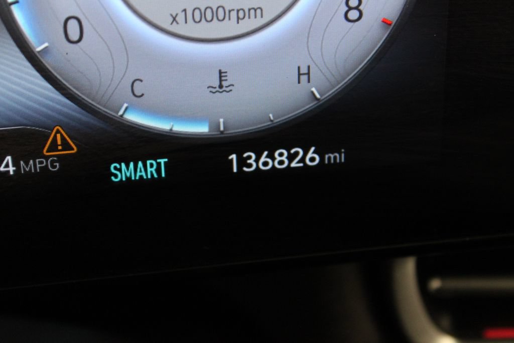 Used 2023 Hyundai Elantra Limited FWD image 25