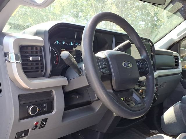 Used 2024 Ford F550 4x4 Regular Cab Super Duty image 19
