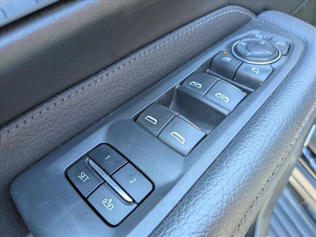 Used 2021 GMC Yukon XL Denali w/ Denali Premium Package AWD/4WD image 11