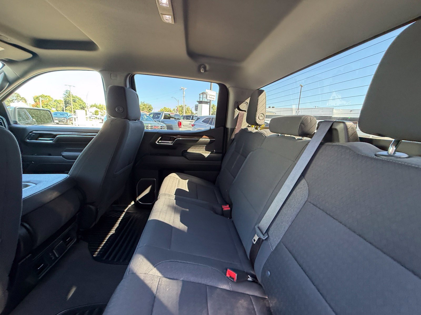 Used 2024 GMC Sierra 1500 SLE AWD/4WD image 5