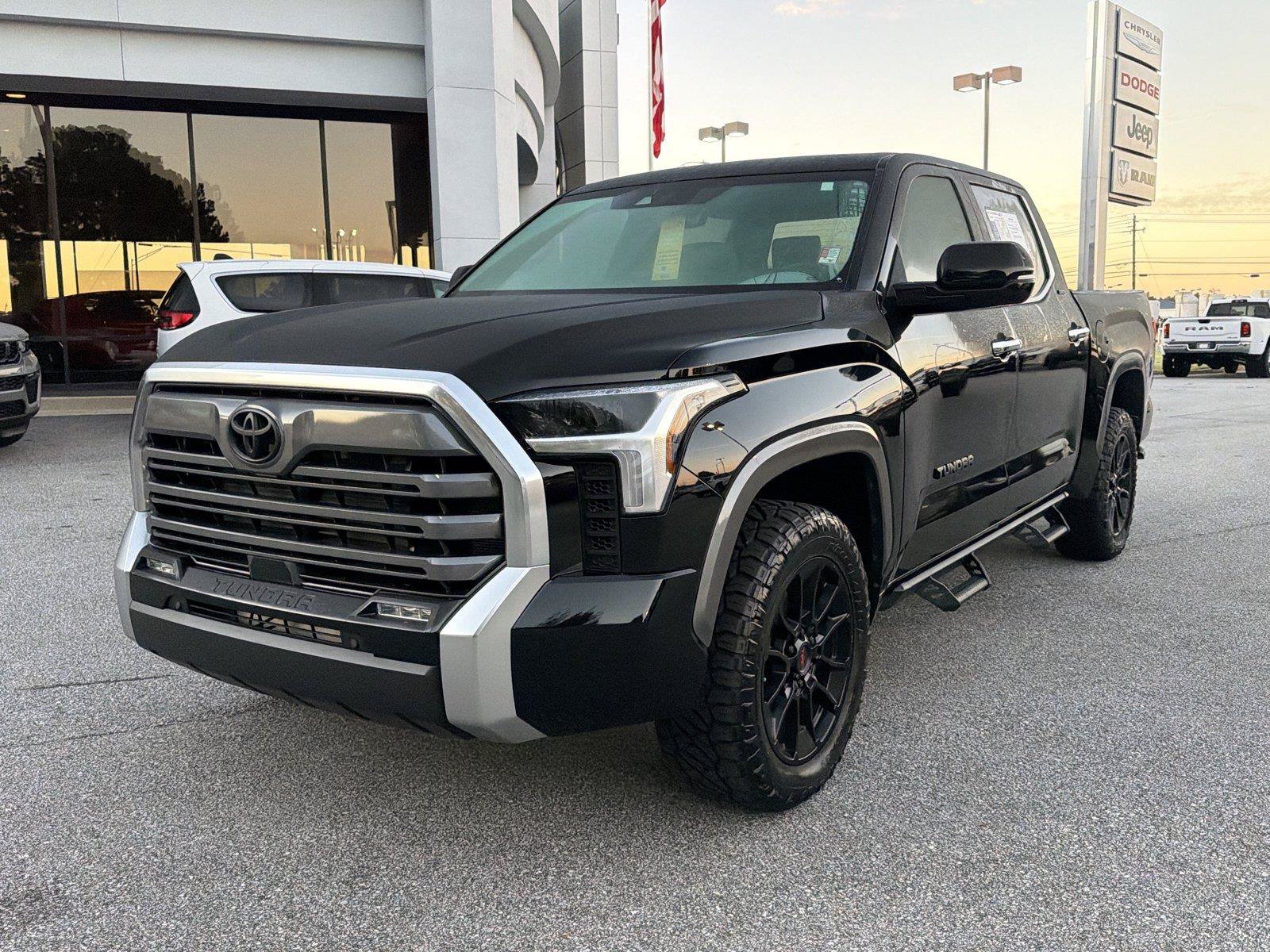 Used 2025 Toyota Tundra Limited AWD/4WD image 2