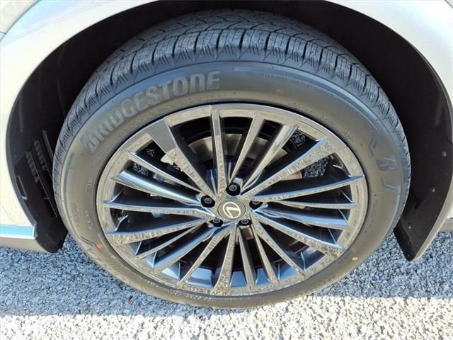 New 2026 Lexus RX 450h AWD image 9