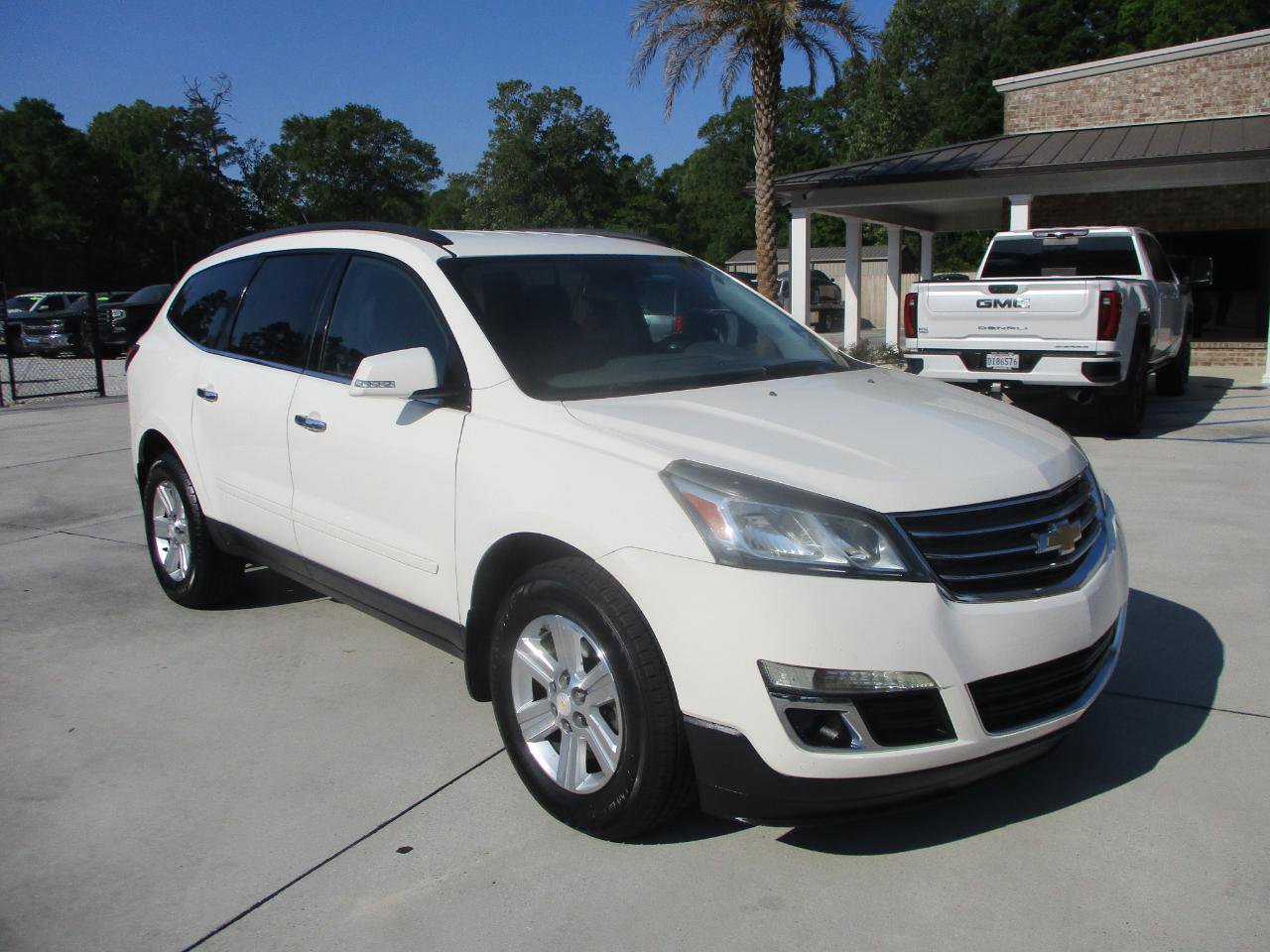 Used 2014 Chevrolet Traverse LT image 4