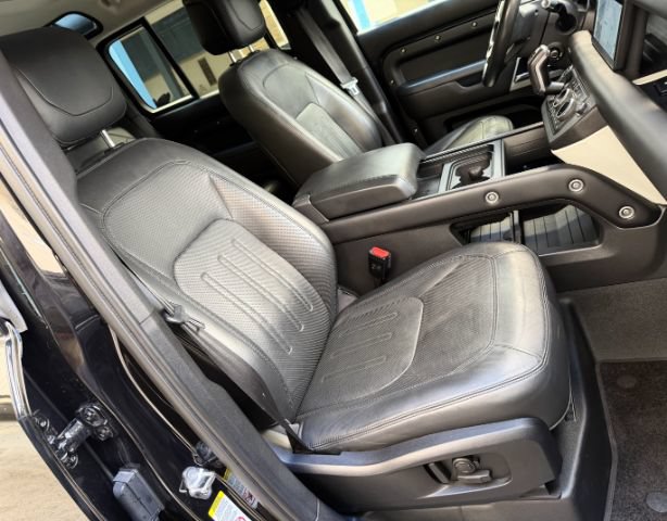 Used 2020 Land Rover Defender 110 First Edition AWD/4WD image 17