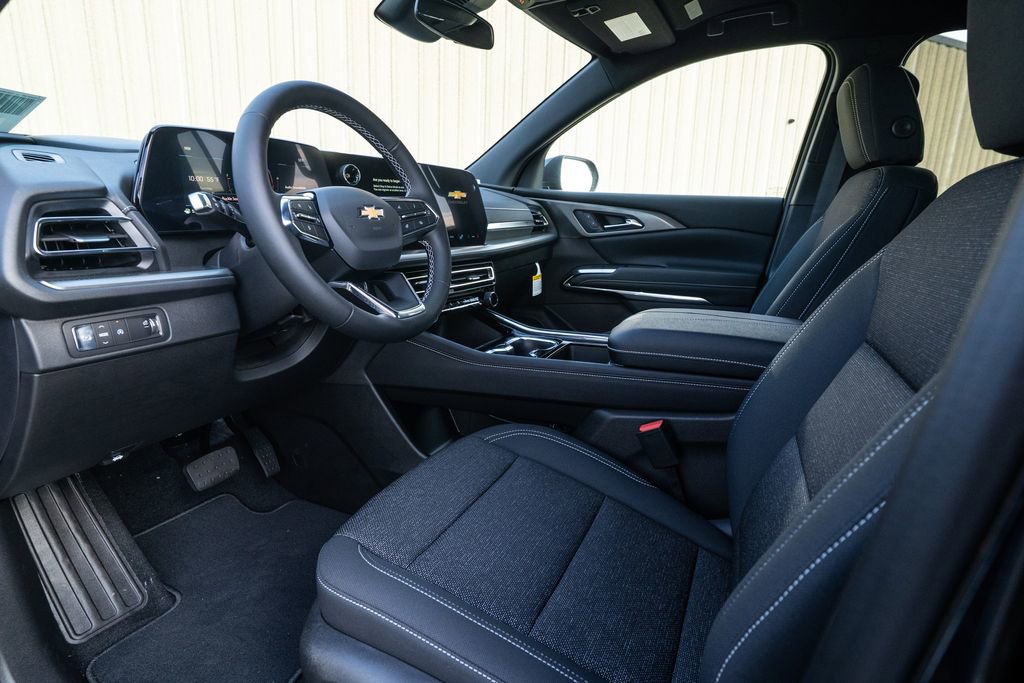 New 2026 Chevrolet Traverse LT image 12