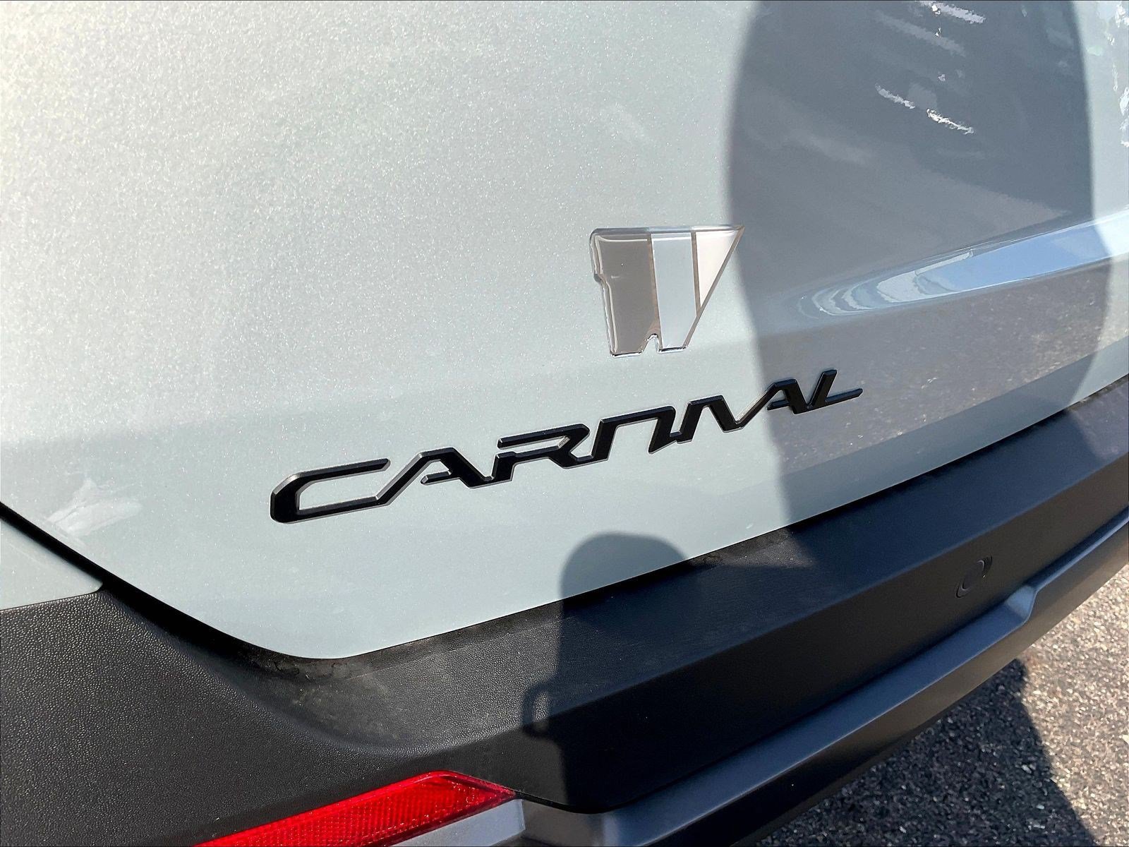 New 2027 Kia Carnival SX w/ Dark Edition Package FWD image 14