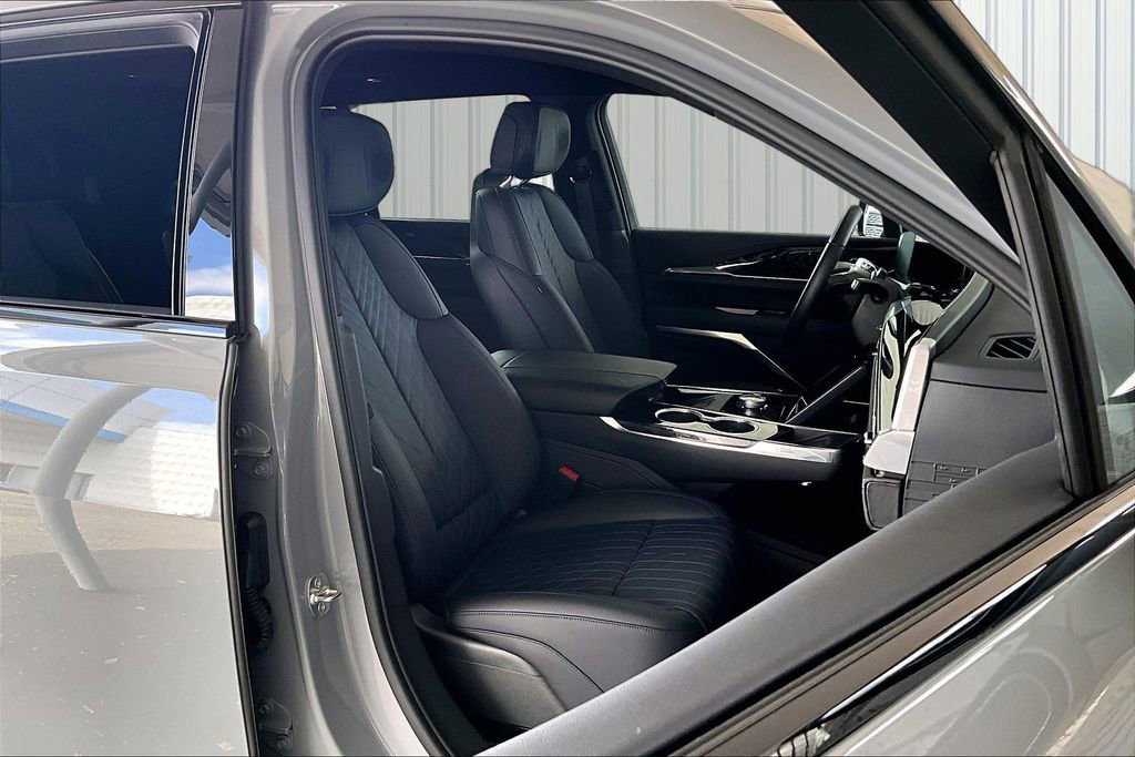 Used 2026 Cadillac Escalade IQ Sport 1 AWD/4WD image 17