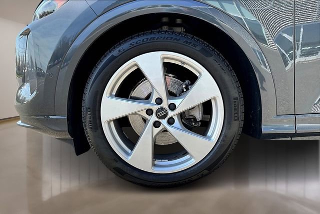 Used 2025 Audi Q5 Prestige AWD/4WD image 34