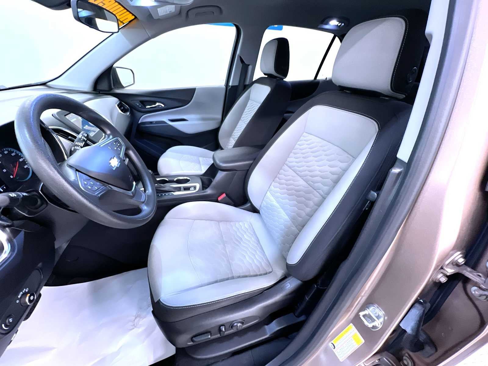 Used 2019 Chevrolet Equinox LS w/ LS Convenience Package AWD/4WD image 14