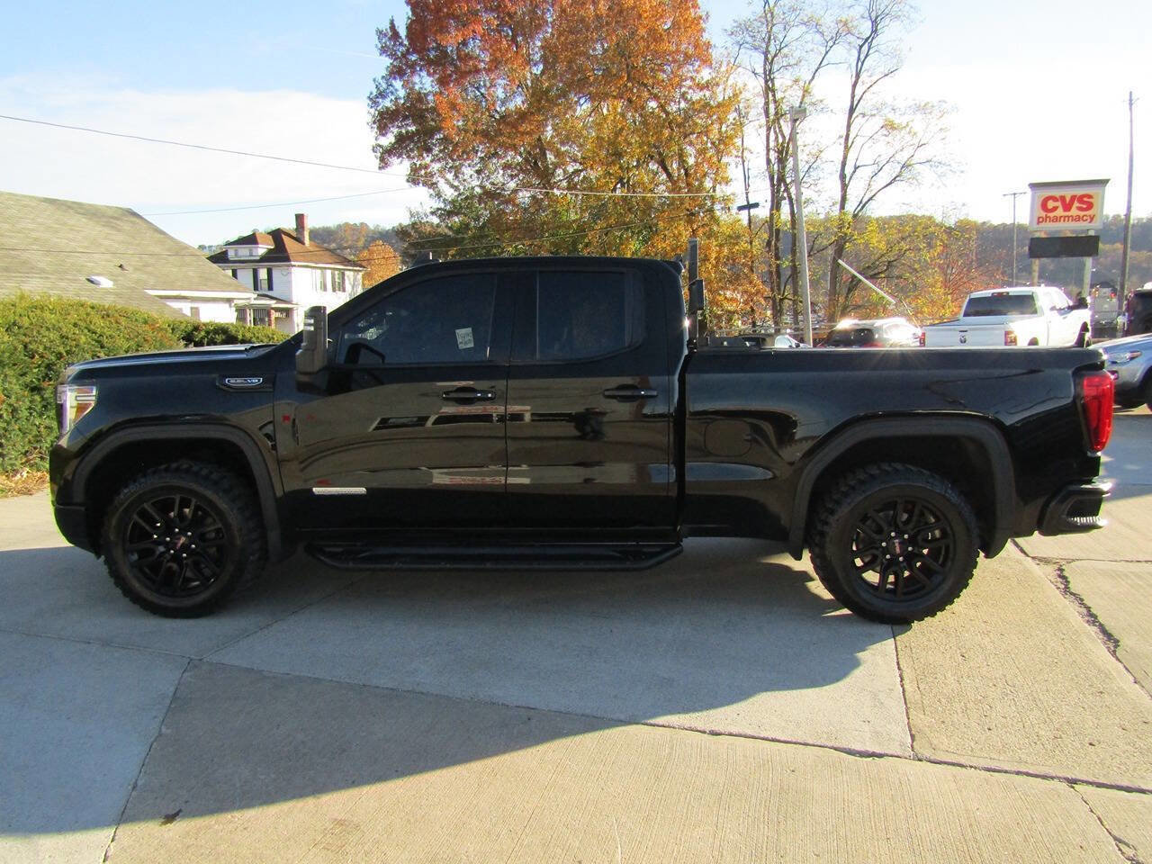 Used 2021 GMC Sierra 1500 Elevation w/ X31 Off-Road Package AWD/4WD image 4