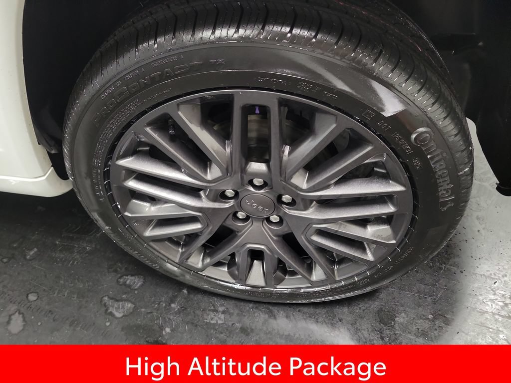 Used 2022 Jeep Compass High Altitude AWD/4WD image 10