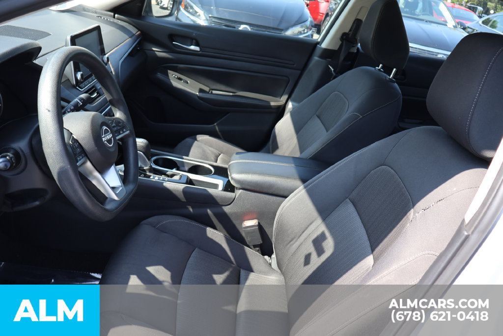 Used 2024 Nissan Altima 2.5 SV FWD image 10