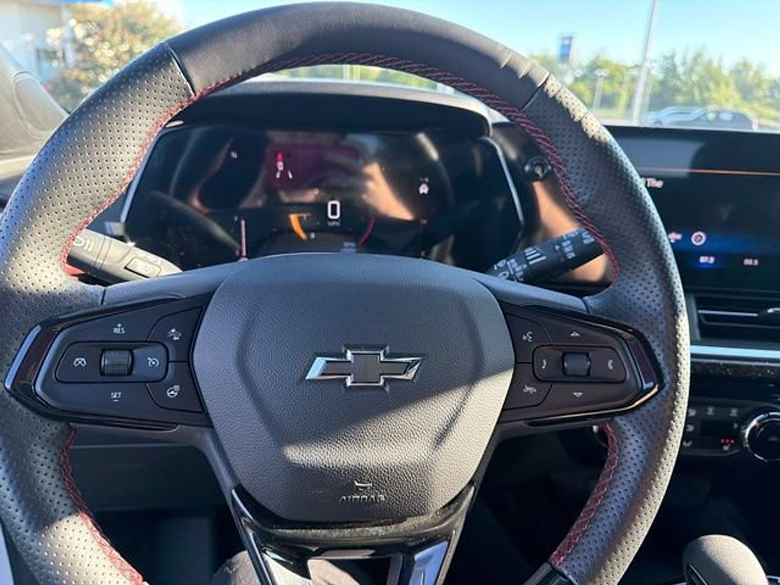 Used 2026 Chevrolet Trax RS w/ Sunroof Package FWD image 18