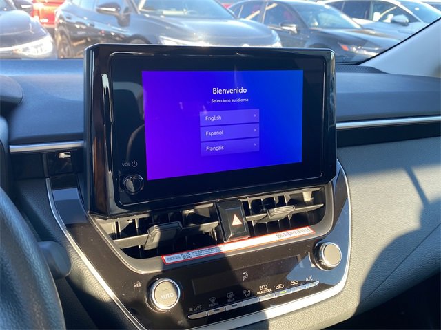 Used 2025 Toyota Corolla LE image 26