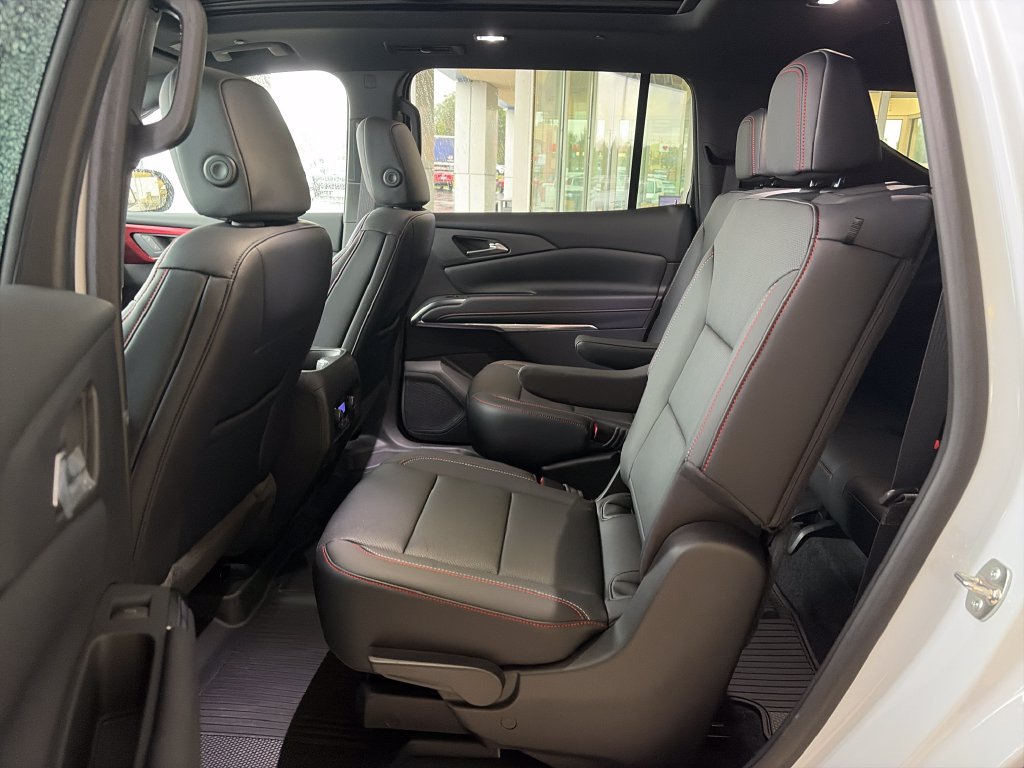 New 2026 Chevrolet Traverse Z71 w/ Driver Confidence Package AWD/4WD image 23