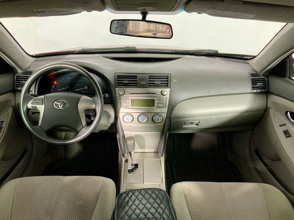 Used 2010 Toyota Camry FWD image 17