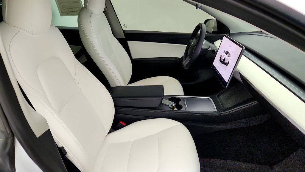 Used 2022 Tesla Model Y Performance AWD/4WD image 28