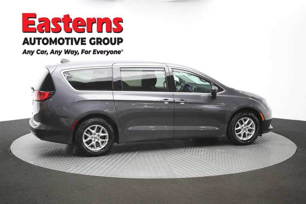 Used 2022 Chrysler Voyager LX FWD image 43